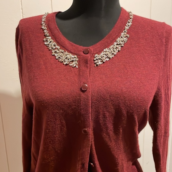 Rhinestone cardigan button front size M in a soft burgundy - Picture 2 of 2